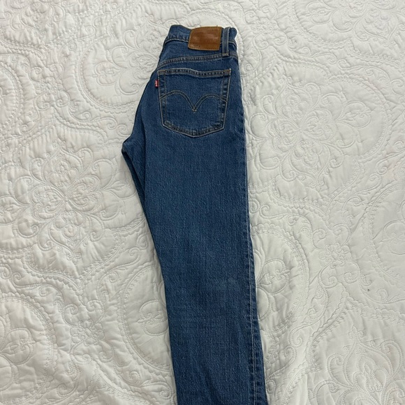 Levi’s 501 Skinny Jean - Picture 2 of 5